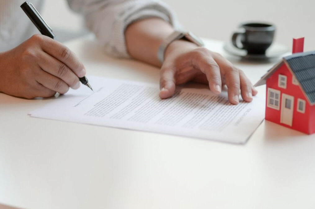 Two Important Questions to Ask Before You Sign with an Estate Agent